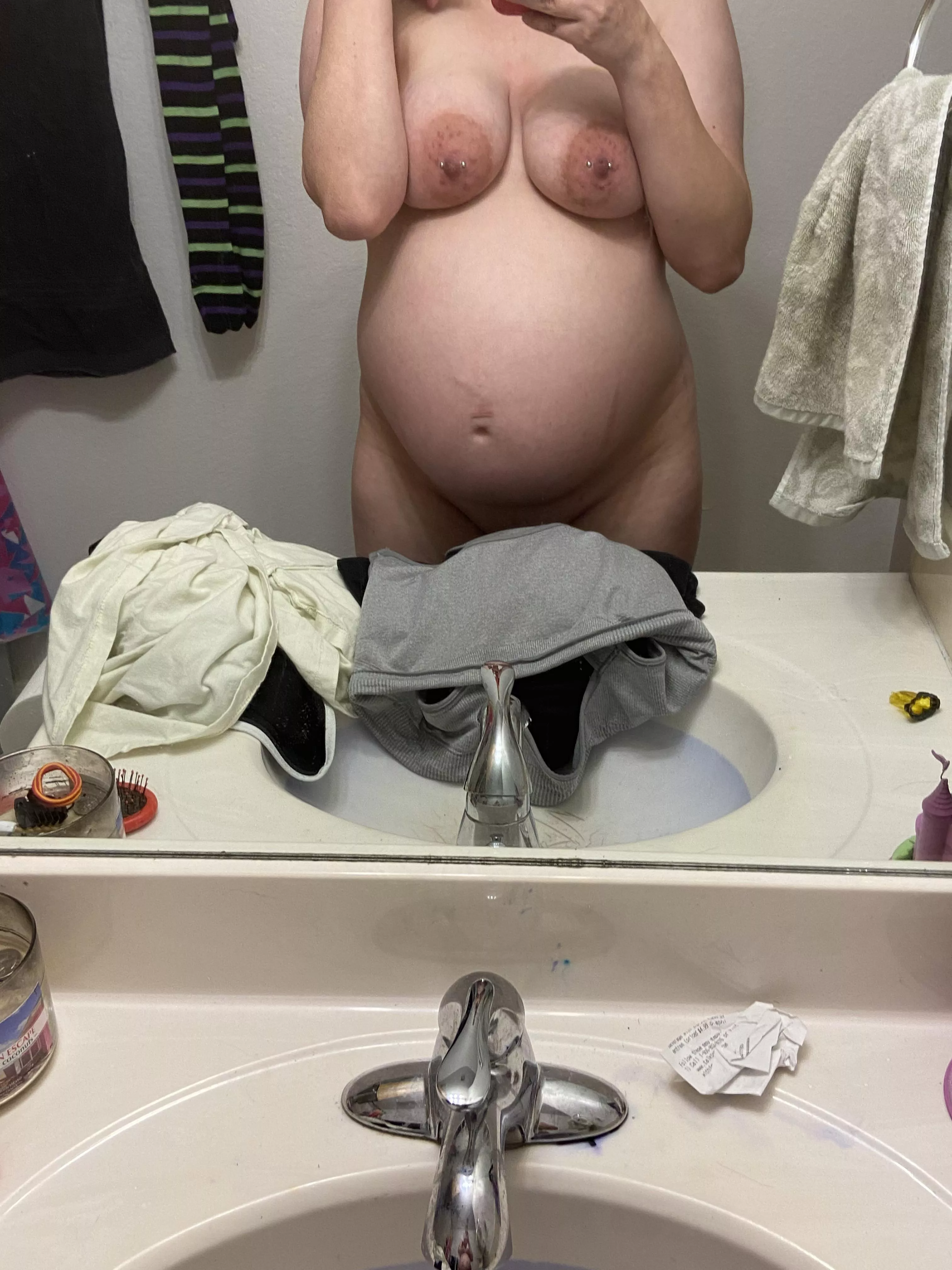 Time for a hot shower after I finger my pussy 😋