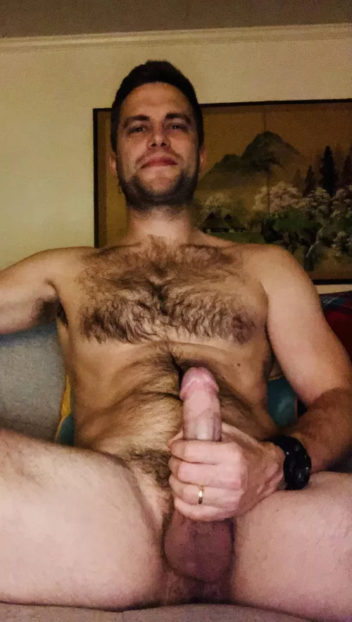 Time for a post-workout pants-off!