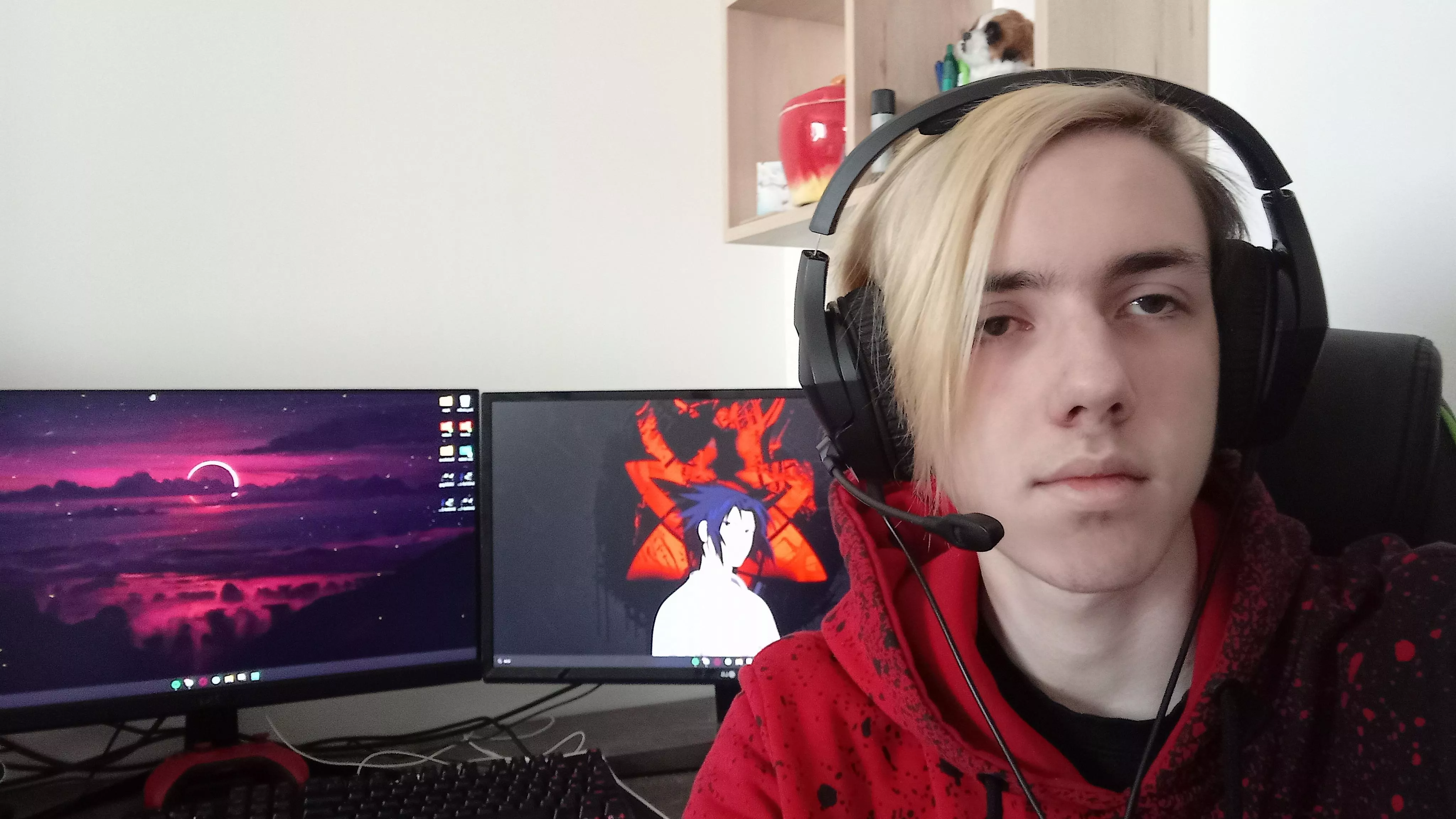 Time for some gayming, anyone playing Satisfactory or R6 Siege? (PC, EU)