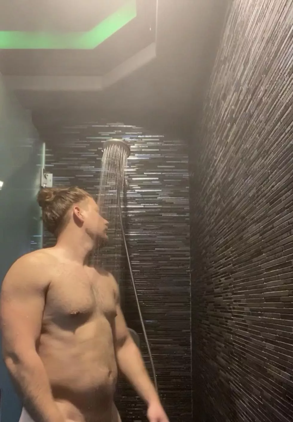 Ti(m)e to wash away the sweat Ti(m)e to wash away the sweat