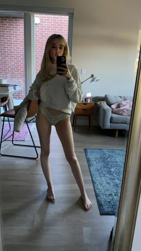 Tiny girls all day Tiny girls all day