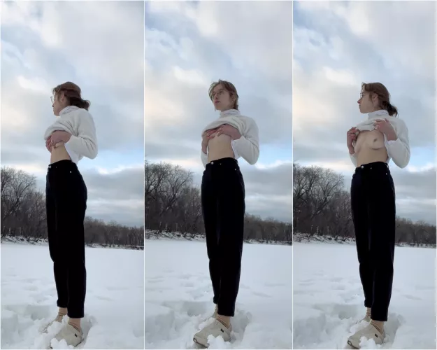 tiny tits reveal 🥰