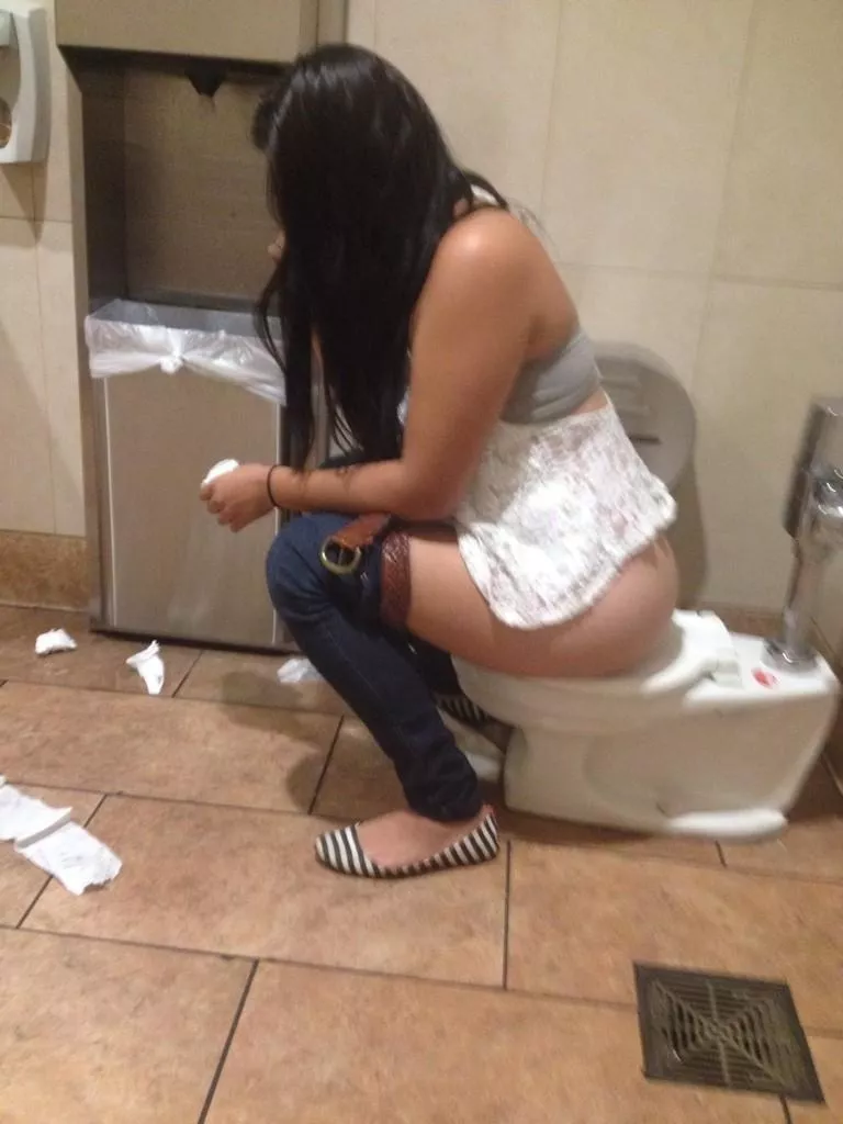 Tiny toilet Tiny toilet
