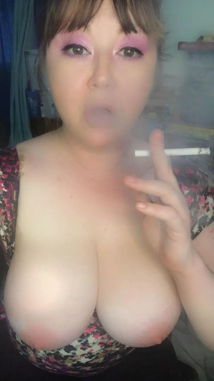 Tits and smoke π Tits and smoke π