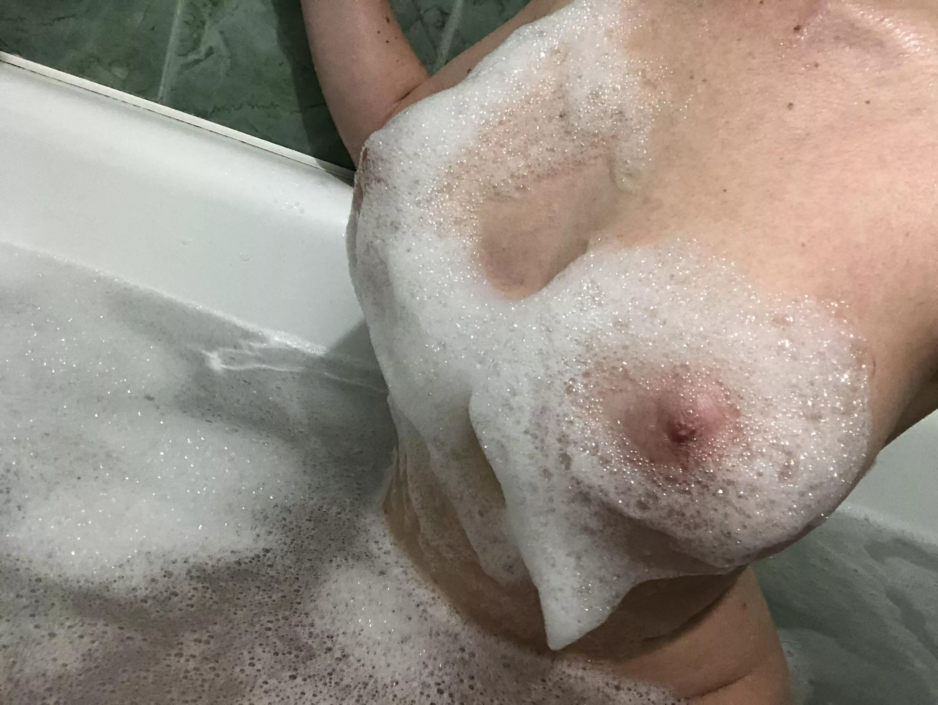 Tittiesjob?💦💦💦😈