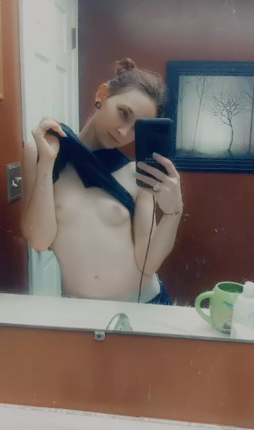 titty pic to make you smile titty pic to make you smile