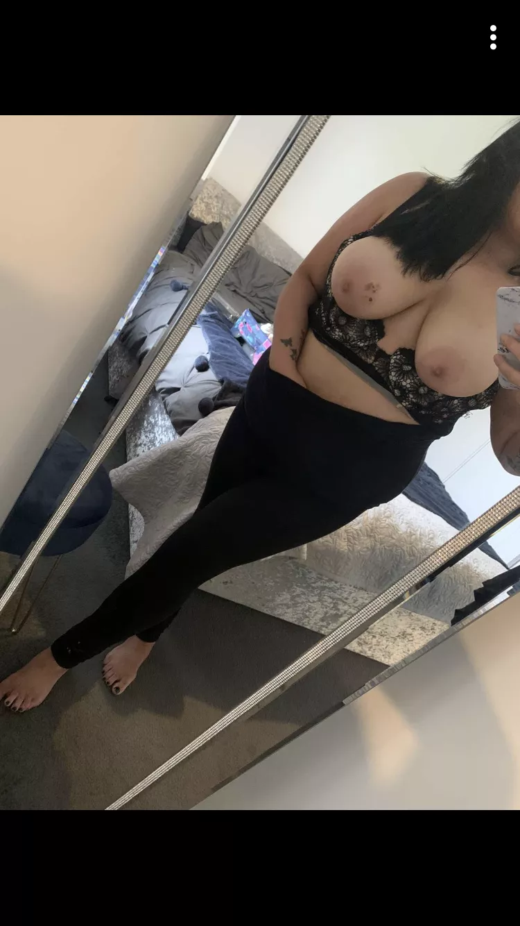 Titty Tuesday 😜❤🤤