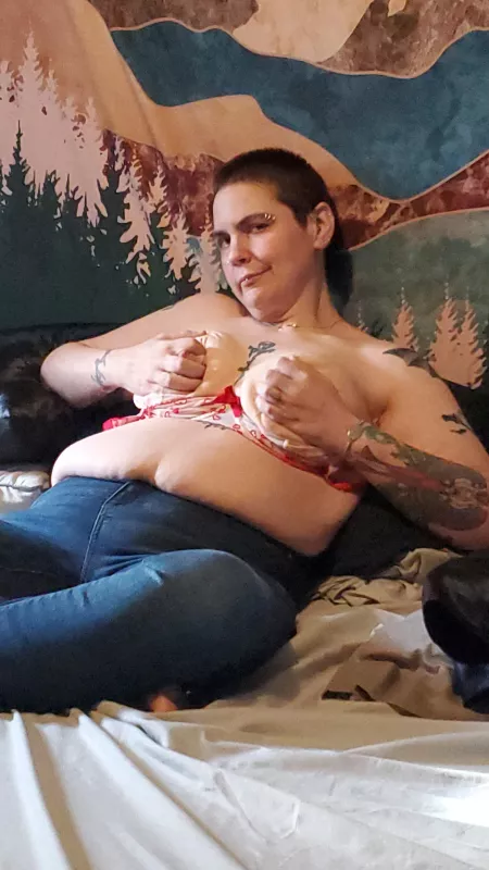 Titty Tuesday π Titty Tuesday π