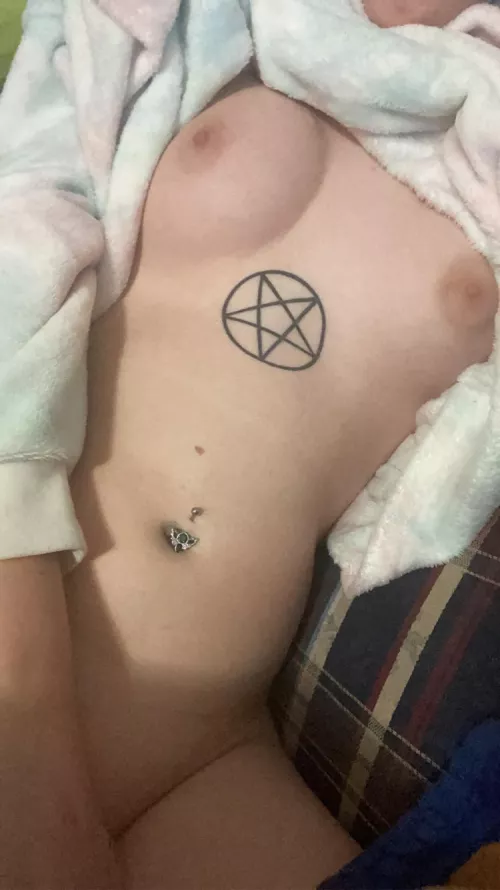 Titty Tuesday anyone? Titty Tuesday anyone?