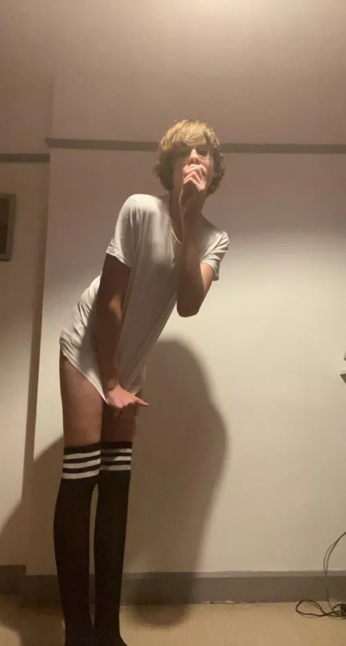 to anyone seeing this good night <3 to anyone seeing this good night <3