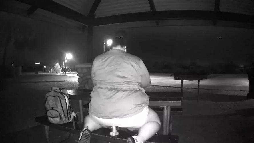 To bad I can't use a fuck machine in public lol it's a bit frowned upon lol