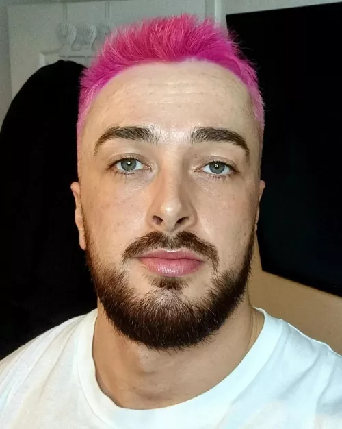 To support a friend and to honour breast cancer awareness month, I've made myself look like the biggest boob there is... To support a friend and to honour breast cancer awareness month, I've made myself look like the biggest boob there is...