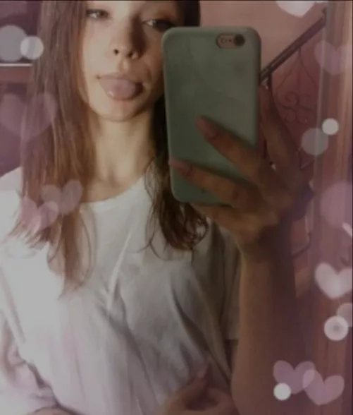 To the FEW ppl who will actually see this: DM me to get a free recent nude cuz Im feeling slutty af! To the FEW ppl who will actually see this: DM me to get a free recent nude cuz Im feeling slutty af!