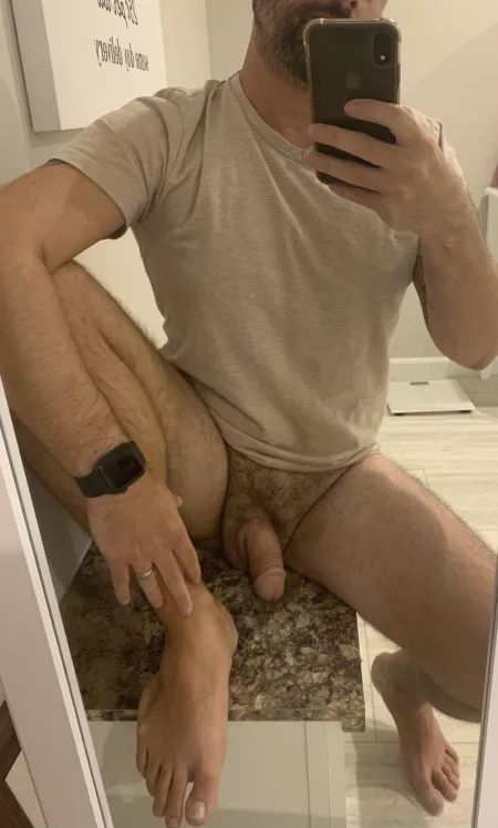 To trim or not trim the beard? 🤷🏻♂️