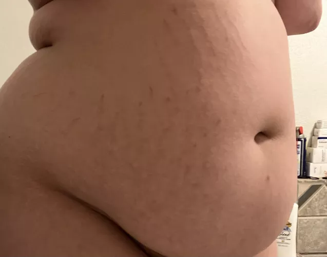 today I stuffed a quarter of a pound cheese pasta, along with three bottles of water.. i’m so tight.!