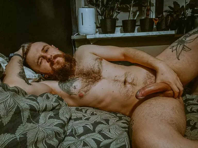 Today it's my 30th birthday and I'm ready for you to serve me 😈