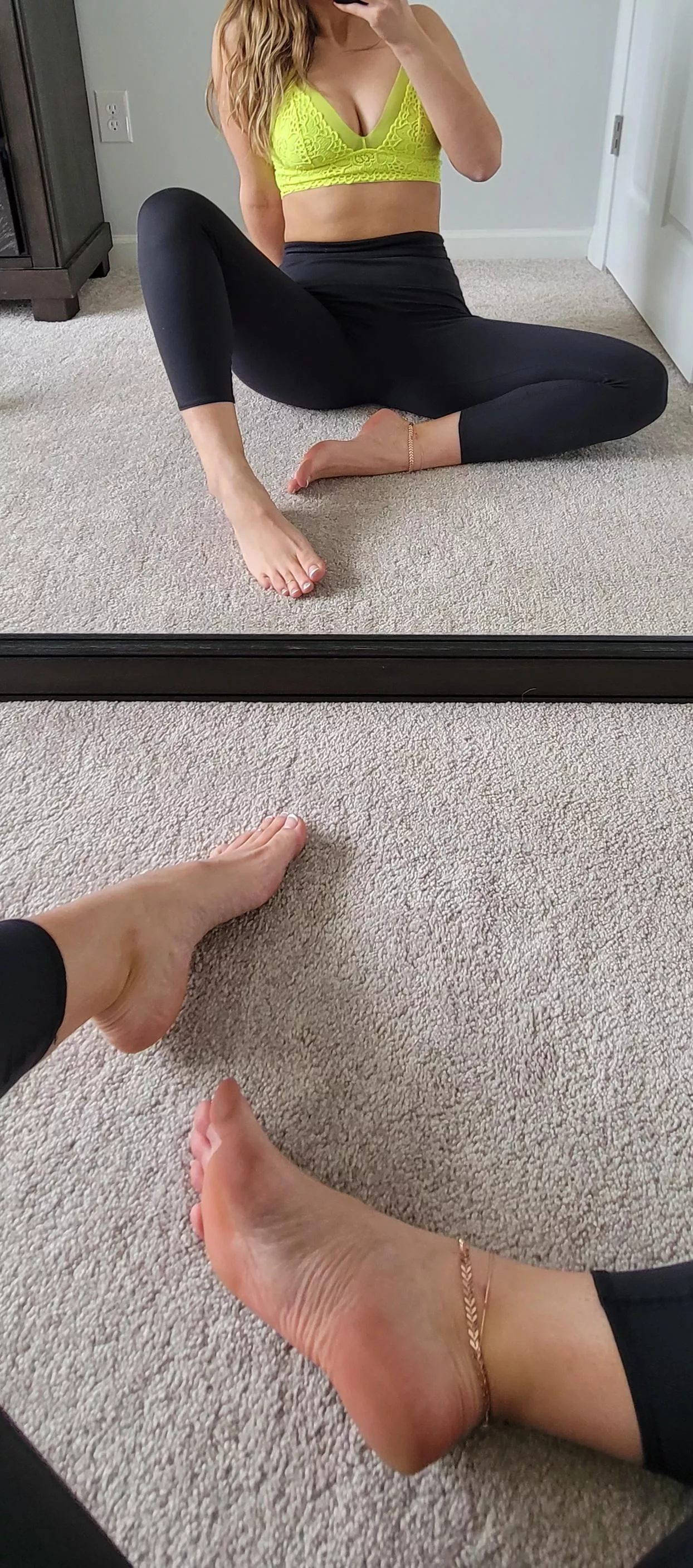 Today, you get to choose what you you'd like first... look at every angle and make your pick😏😘 DMs are Opennn