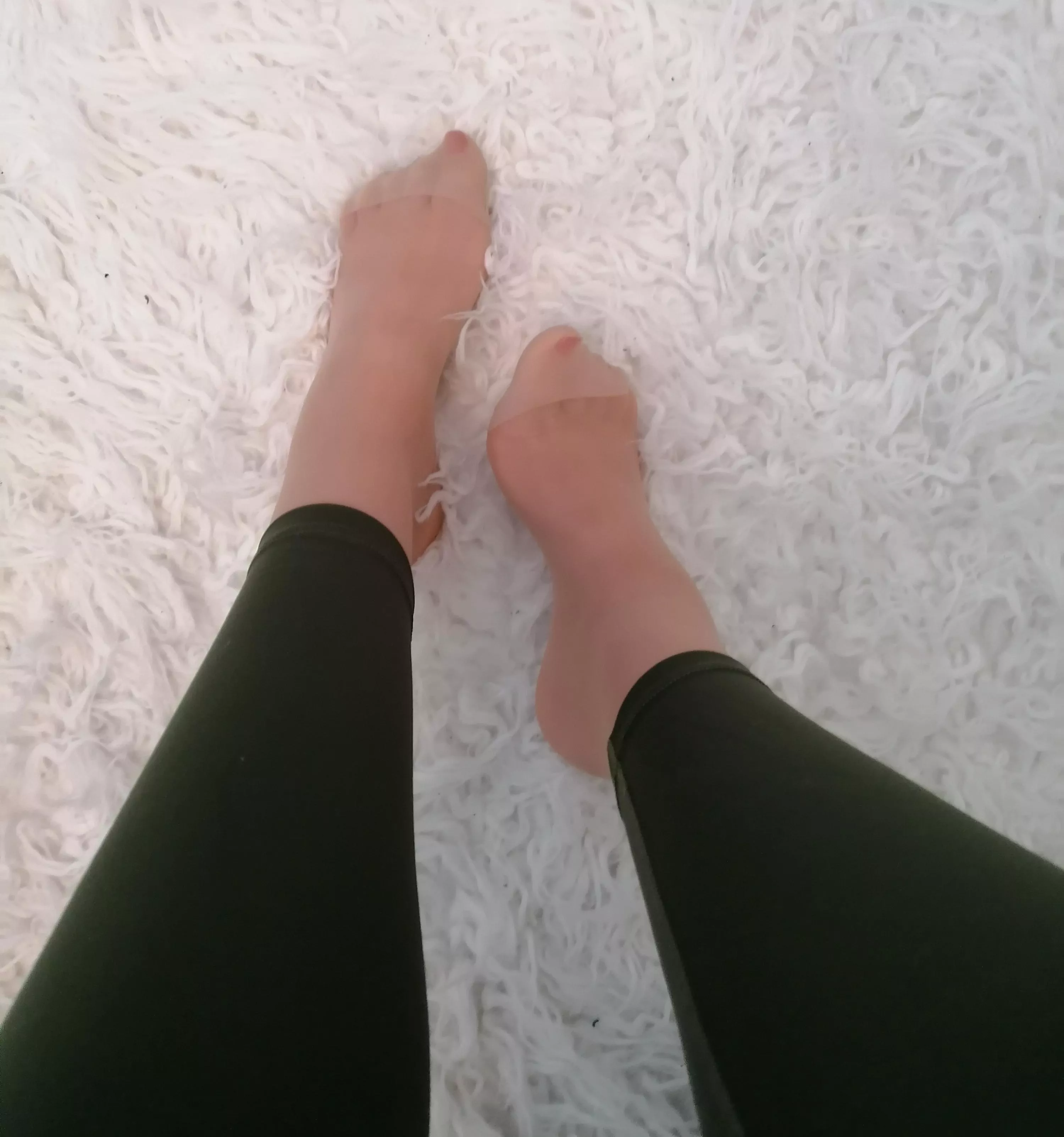 Today's tights under my gym clothes 🥵 Today's tights under my gym clothes 🥵