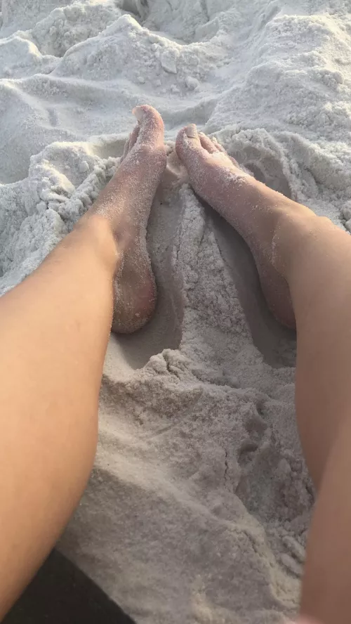 Toes in the sand Toes in the sand