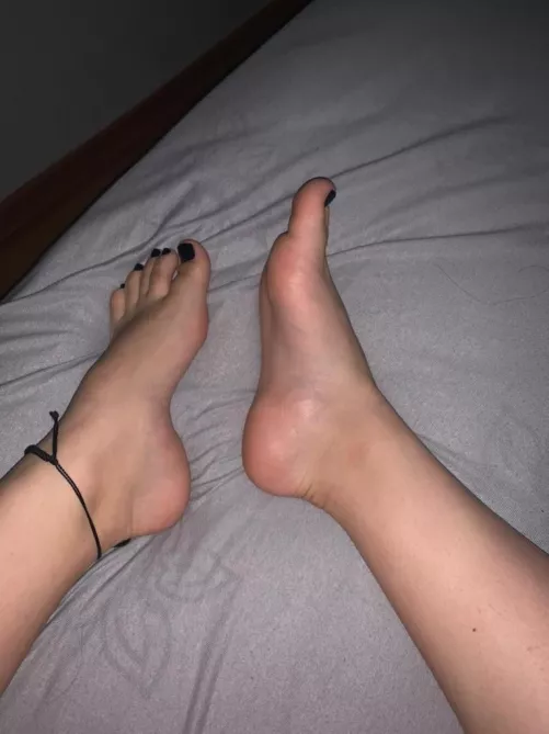 toes n soles, what looks better? π they all ready for fun. dms/pms r welcome