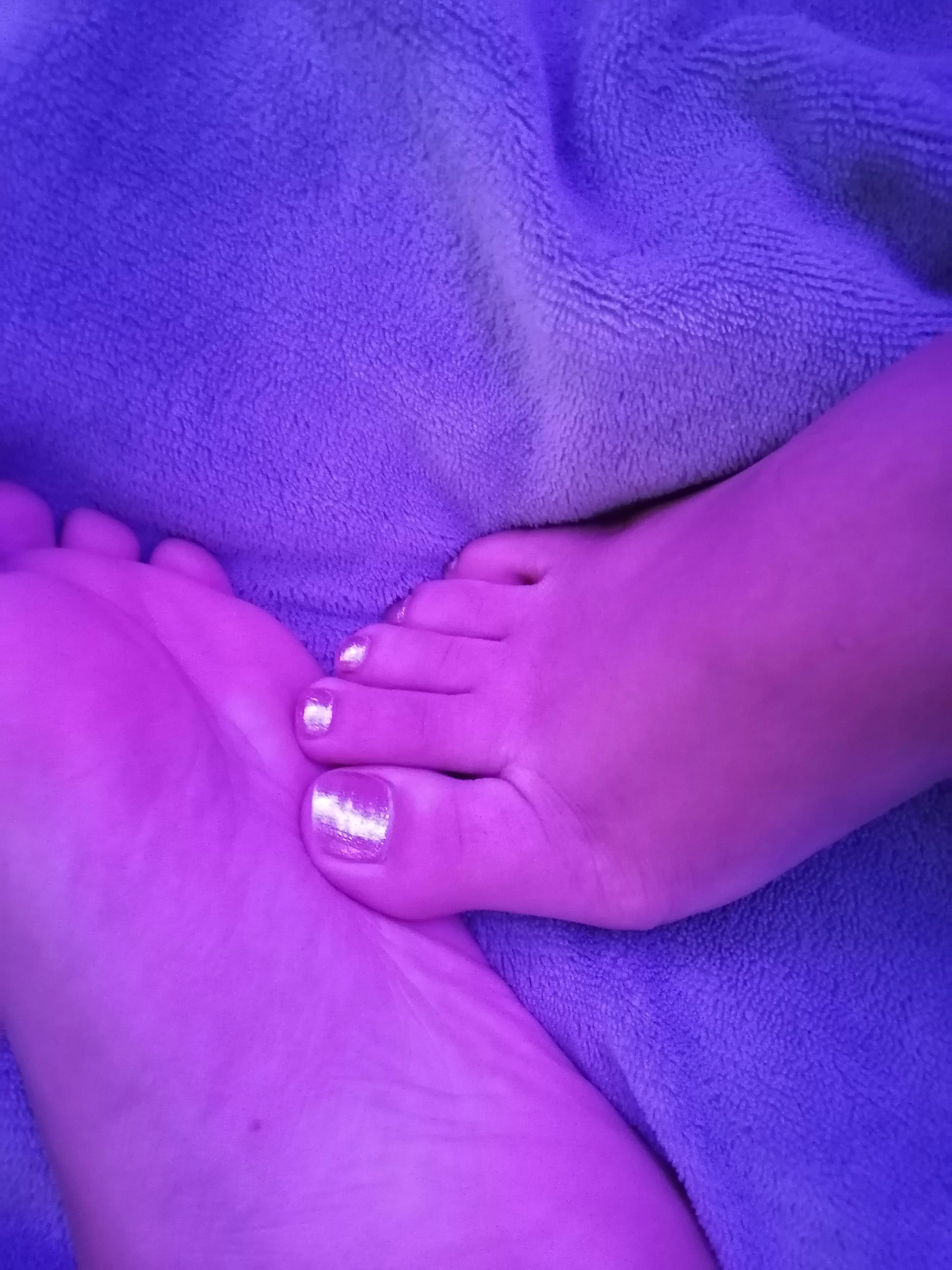 Toes or soles? Toes or soles?