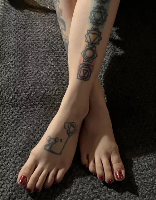 Toes or soles? Which do you prefer?