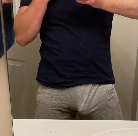 Tomorrow I’m deleting this account. I’ve been insecure about my body, but you all have helped me. Thank you Tomorrow I’m deleting this account. I’ve been insecure about my body, but you all have helped me. Thank you