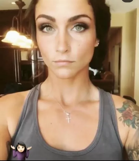 Too bad her makeup didnβt look that god by the end of the wedding... Too bad her makeup didnβt look that god by the end of the wedding...