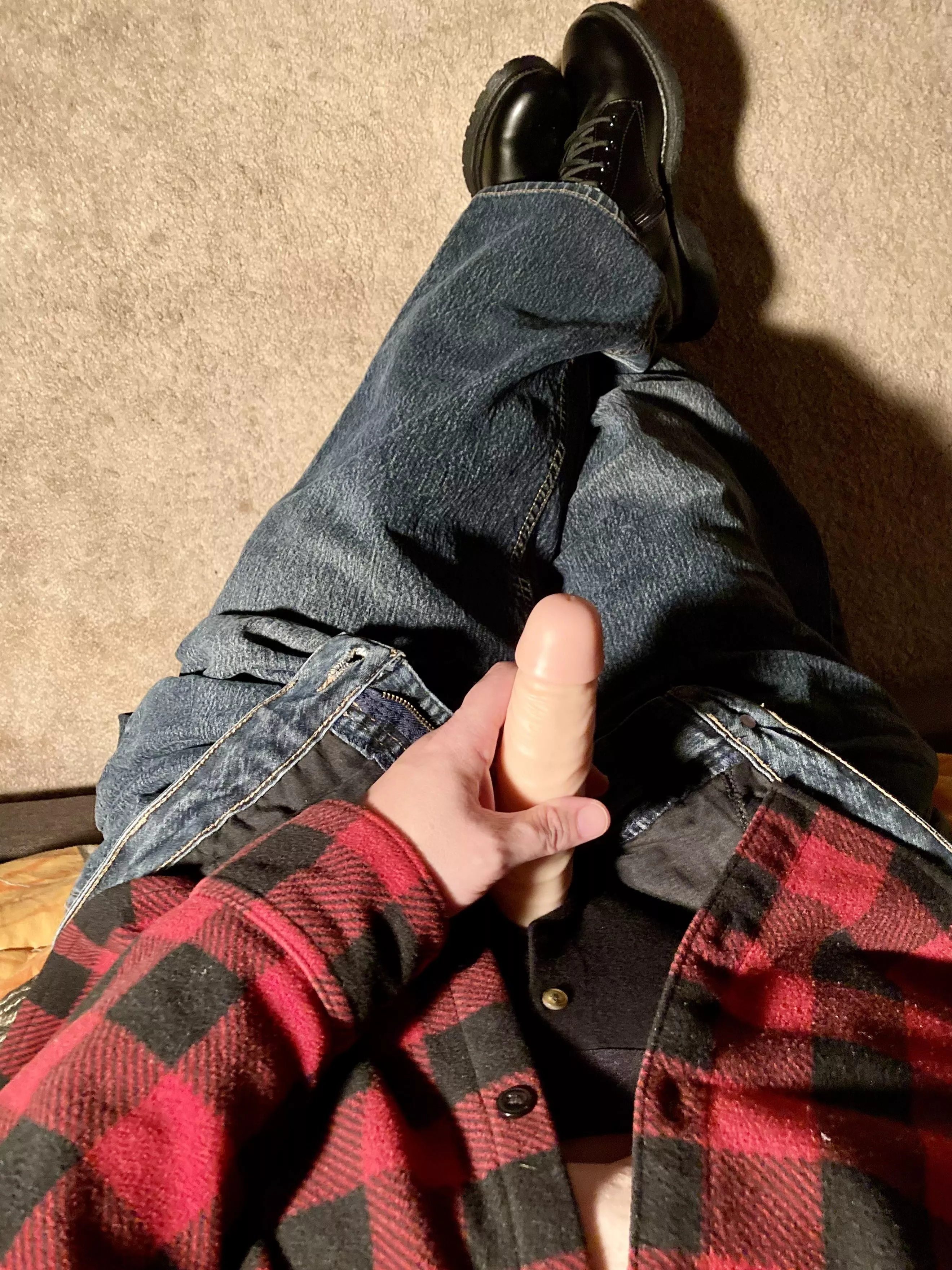 Too hard. Suck first…then get naked.