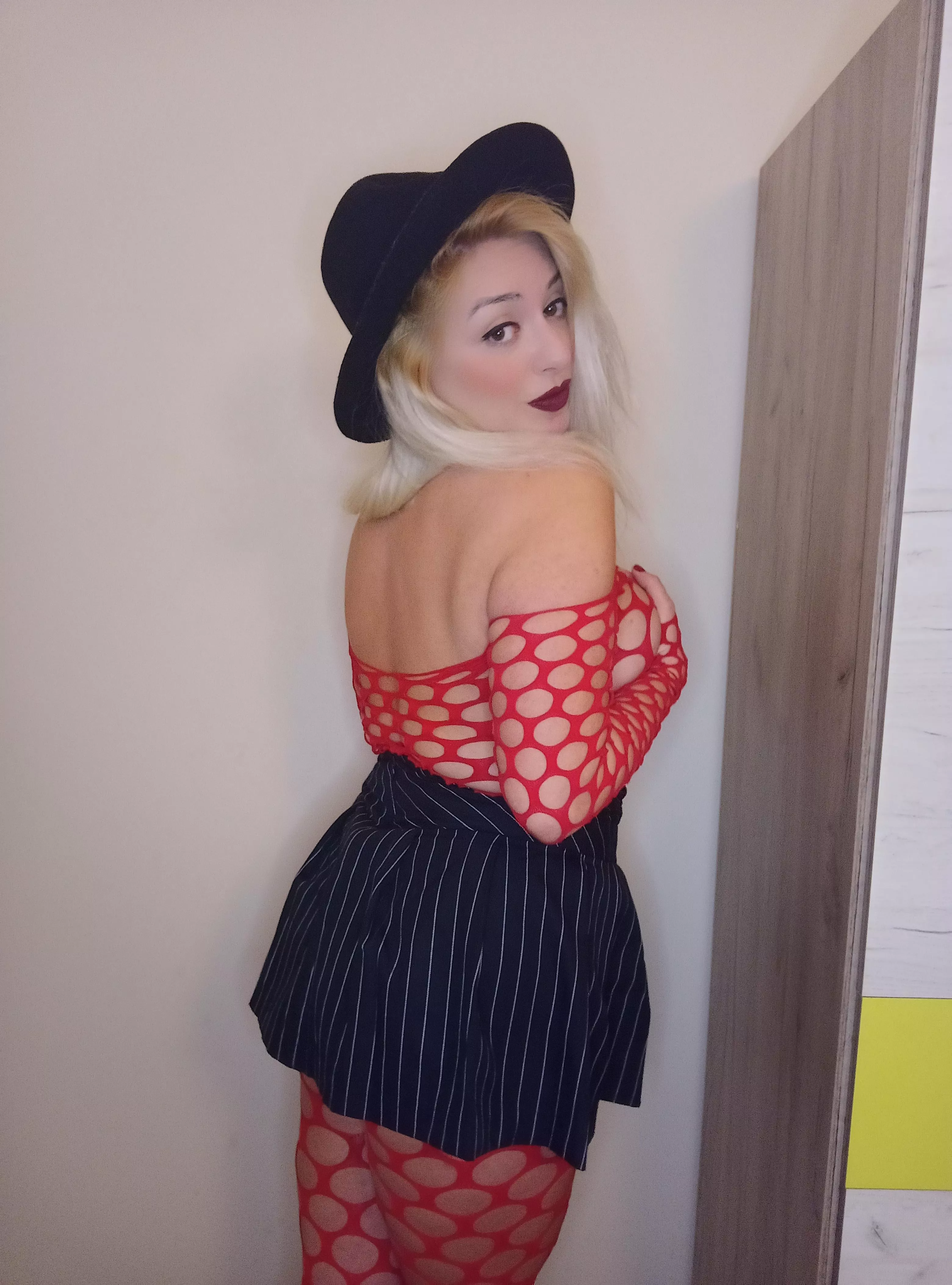 Top 9% 💋 Subscribe and I will spoil you with my premium content 💋 Send me all your request 💋 Link below 💋 Valentine's Day promotion - 30% off 💋 Only $3.50 for the next 20 subscribers! Don't miss it 💋 no PPV!