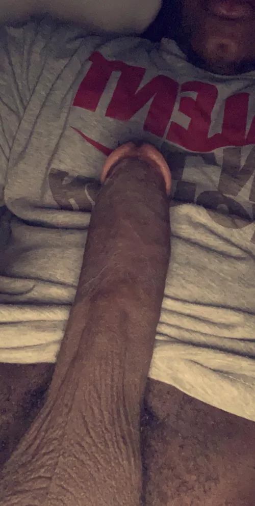 Top. Looking for a horny thick bottom to wake him up. 👻htalib17 😏