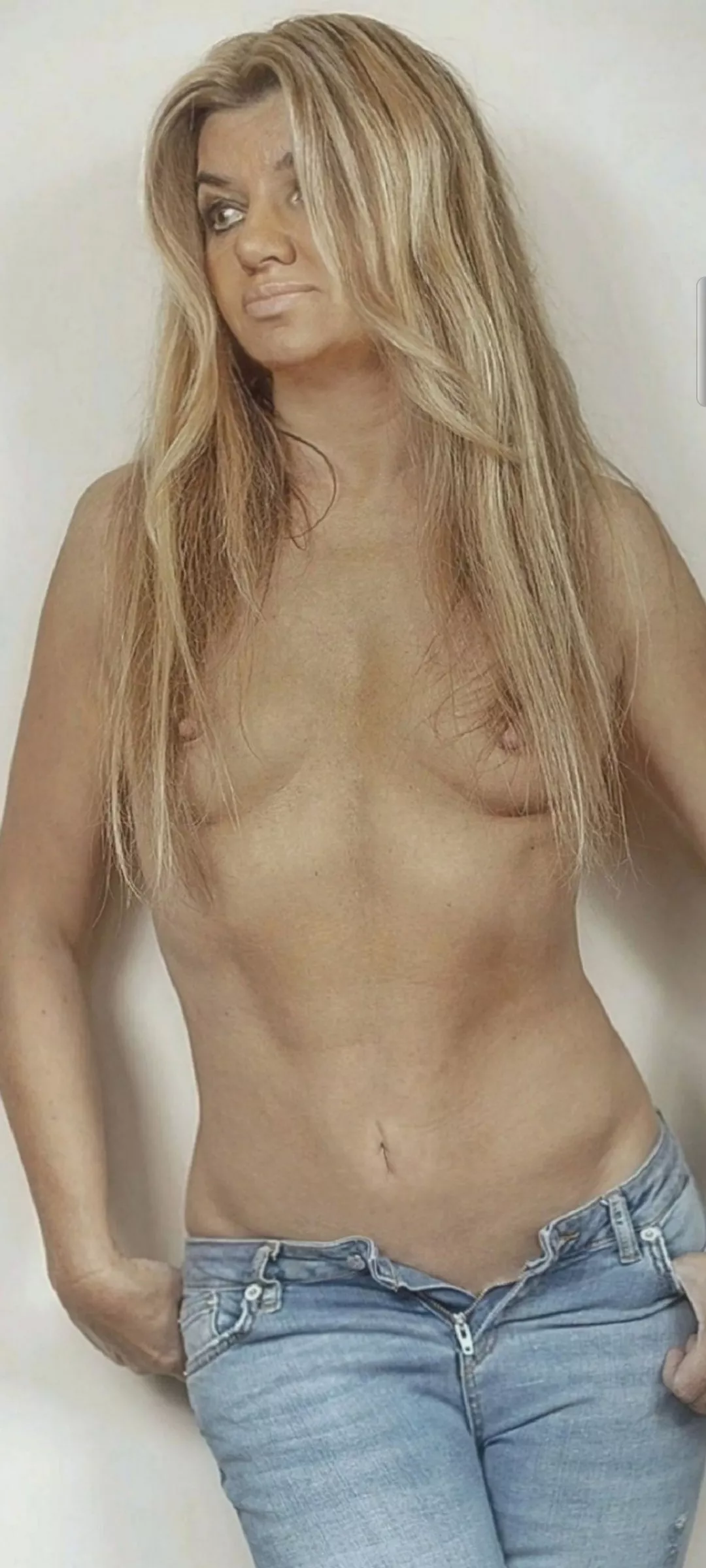 Topless mum in jeans Topless mum in jeans