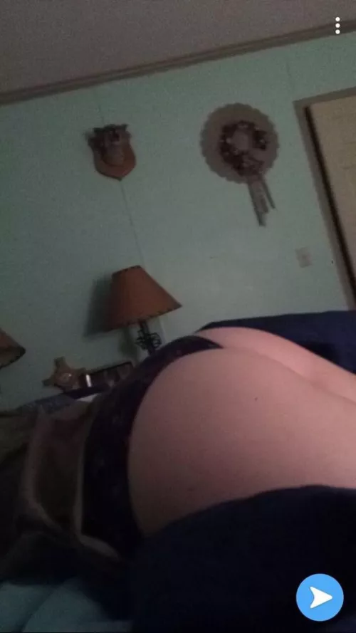 Trading my 19yo GF π Kik: Bbgun8149
