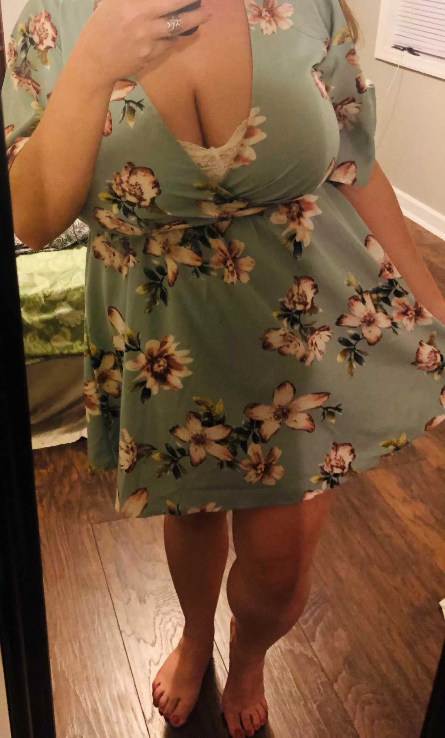 Trading my busty 23yo gf. Kik jrustle116 Trading my busty 23yo gf. Kik jrustle116