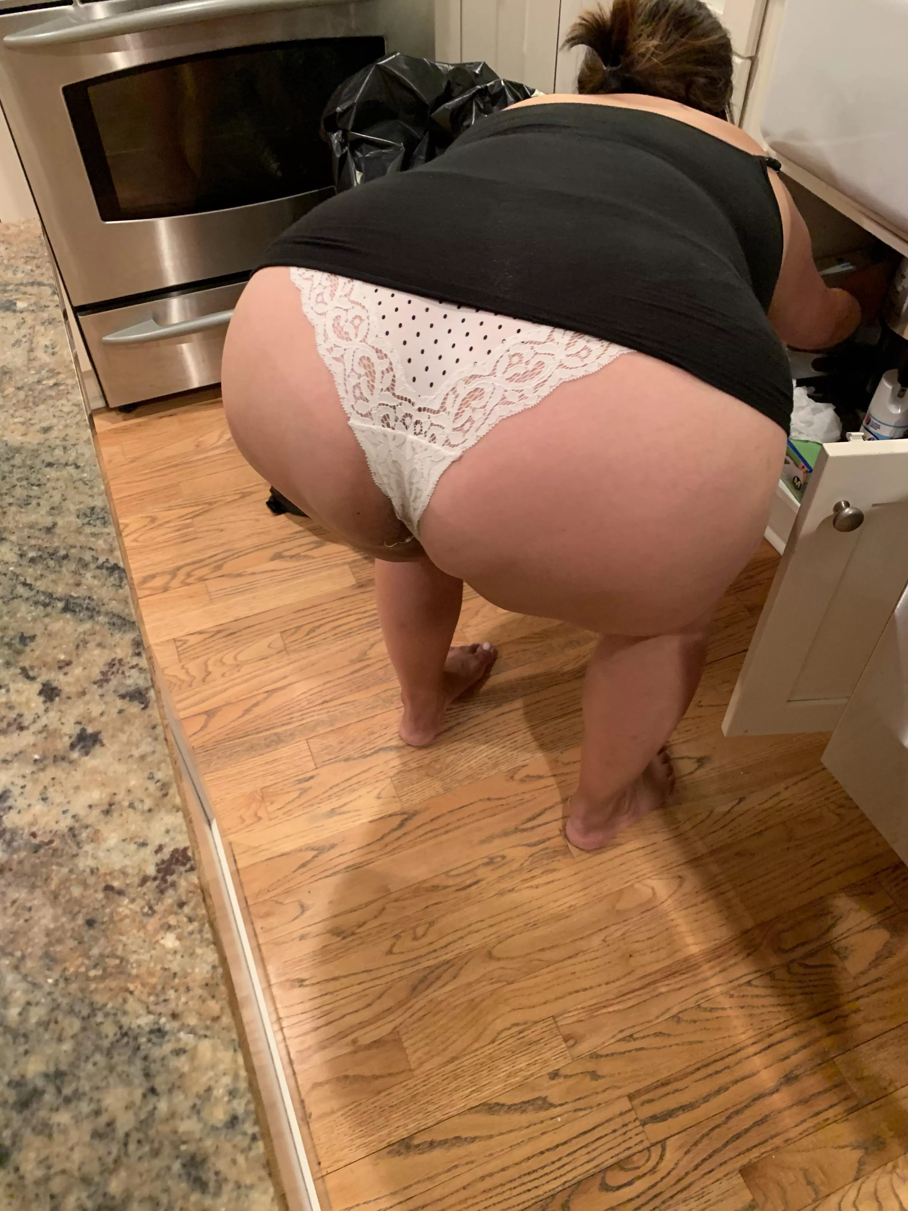 Trading my thick wife, 40 and stroking. Kik and tele same as here. I’m bi, so all welcome. Trading my thick wife, 40 and stroking. Kik and tele same as here. I’m bi, so all welcome.