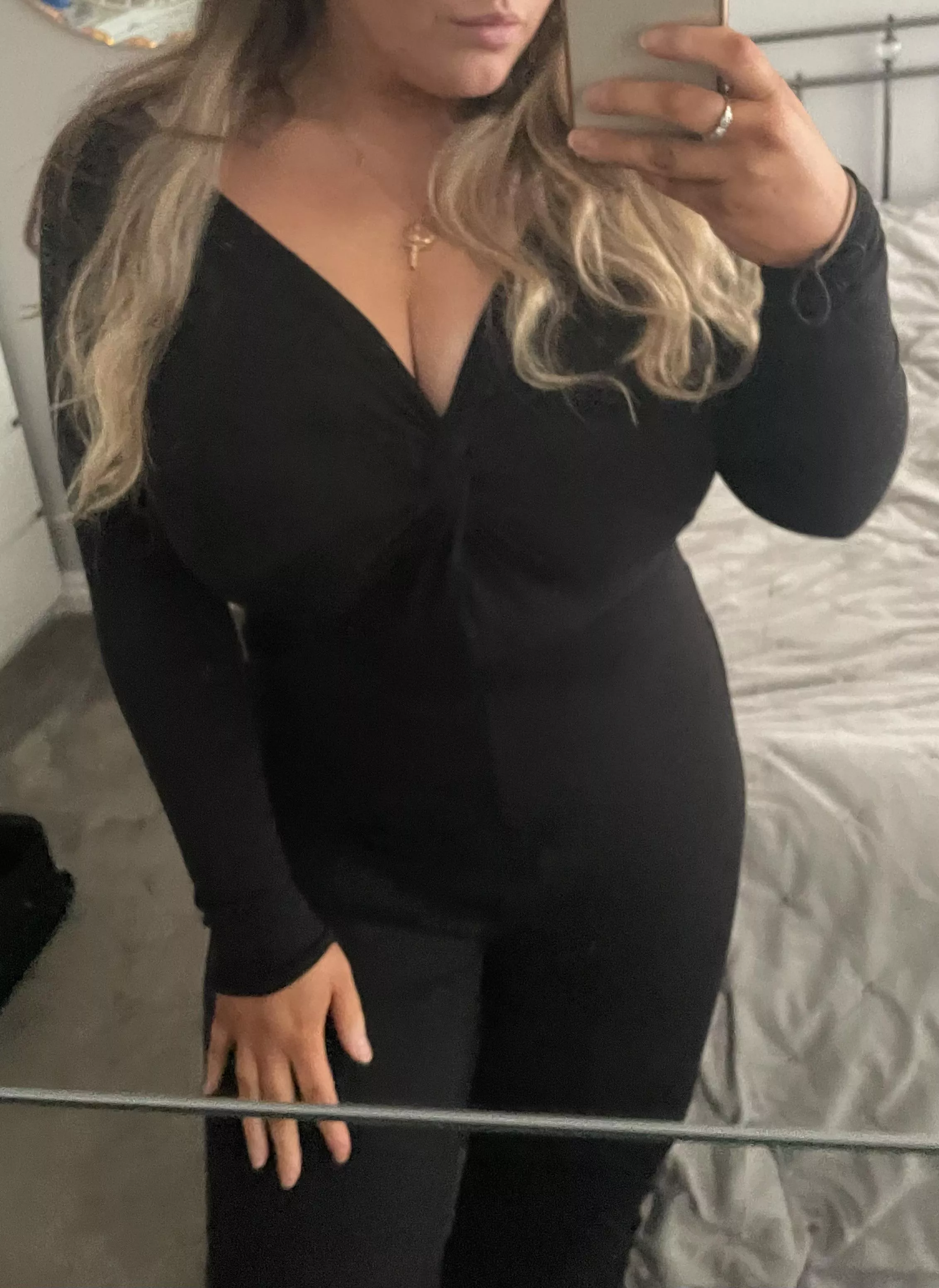 Trading my young curvy gf, send a sample to JimmyAnderson2324 on kik or telegram to trade Trading my young curvy gf, send a sample to JimmyAnderson2324 on kik or telegram to trade