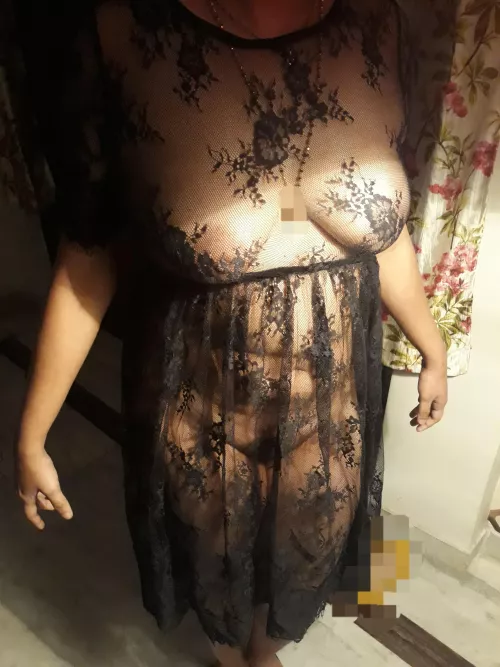 Trading pics of my Indian wife 30yo.... I don't do faces. HMU on kik with a sample if interested. Kik I'd is Tikmanband