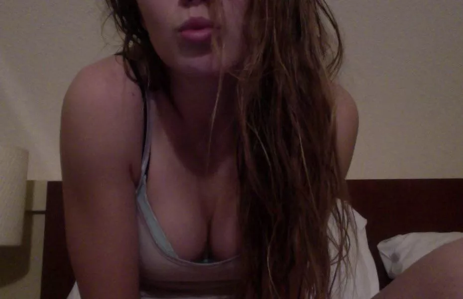 Trading/ tell me all the things you would do to her kik rob19961 Trading/ tell me all the things you would do to her kik rob19961