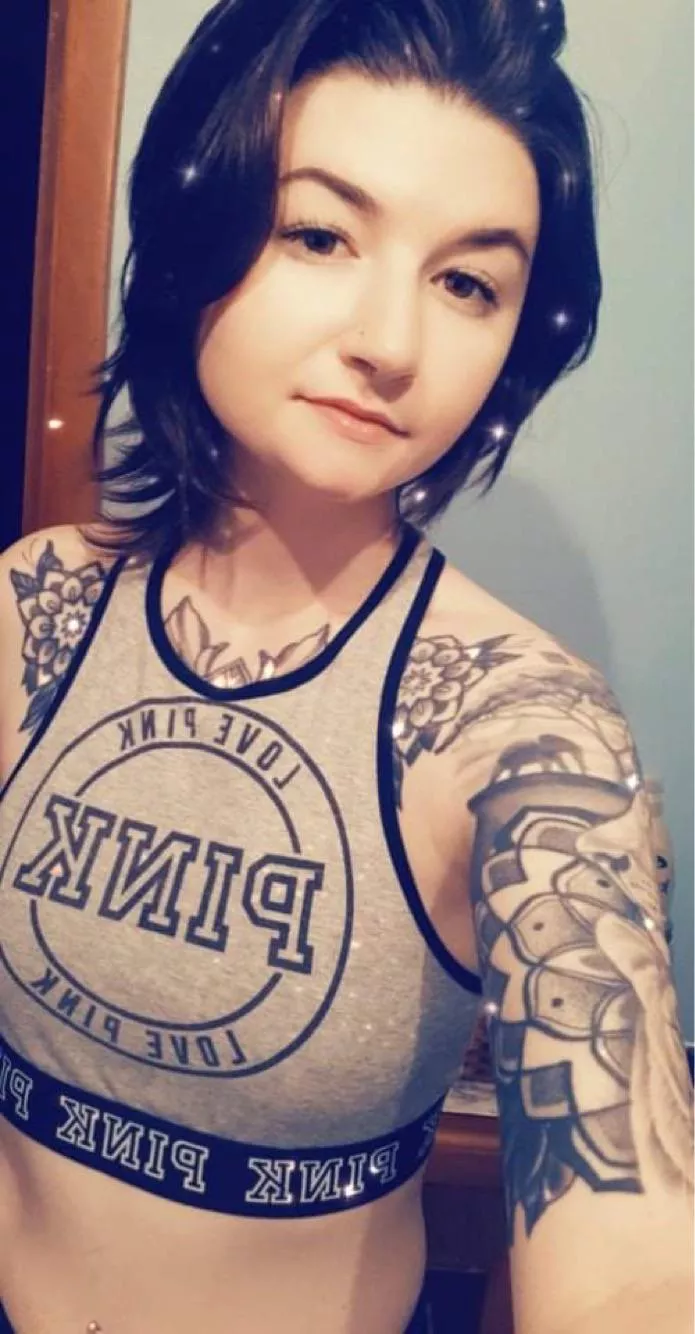 Trading wife. Must show face, teens preferred, kik lemonpeppr55 with sample Trading wife. Must show face, teens preferred, kik lemonpeppr55 with sample