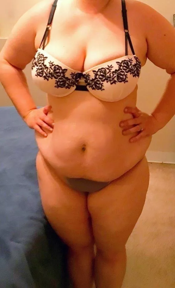 Trading wife’s pics on Kik, xxmandy2300 Trading wife’s pics on Kik, xxmandy2300