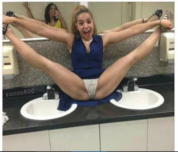 Trashy flash in girls bathroom. So hot!