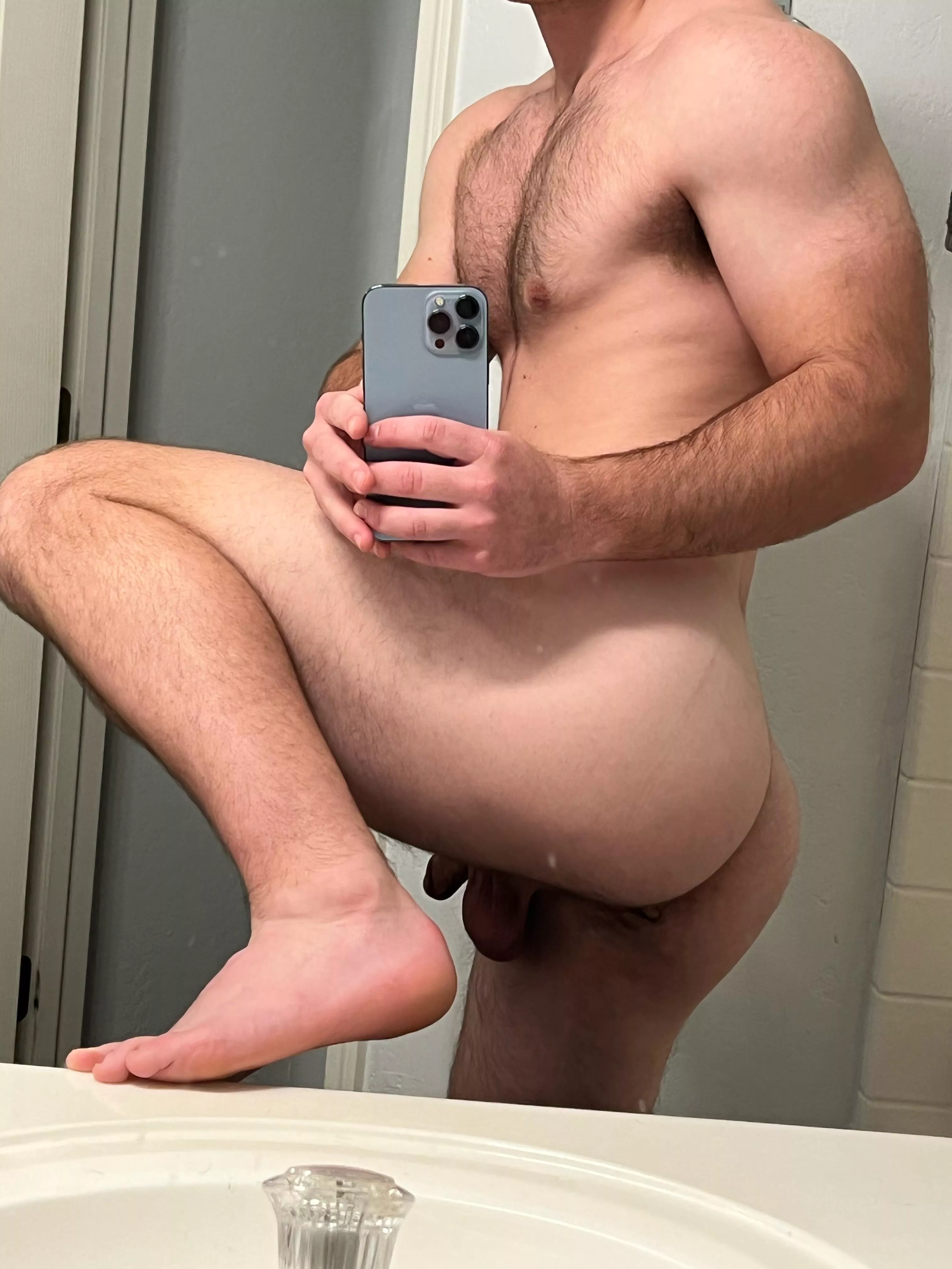 Treat yourself for V day and sub to my OF. Link in bio you sexy mothafuuuuckas