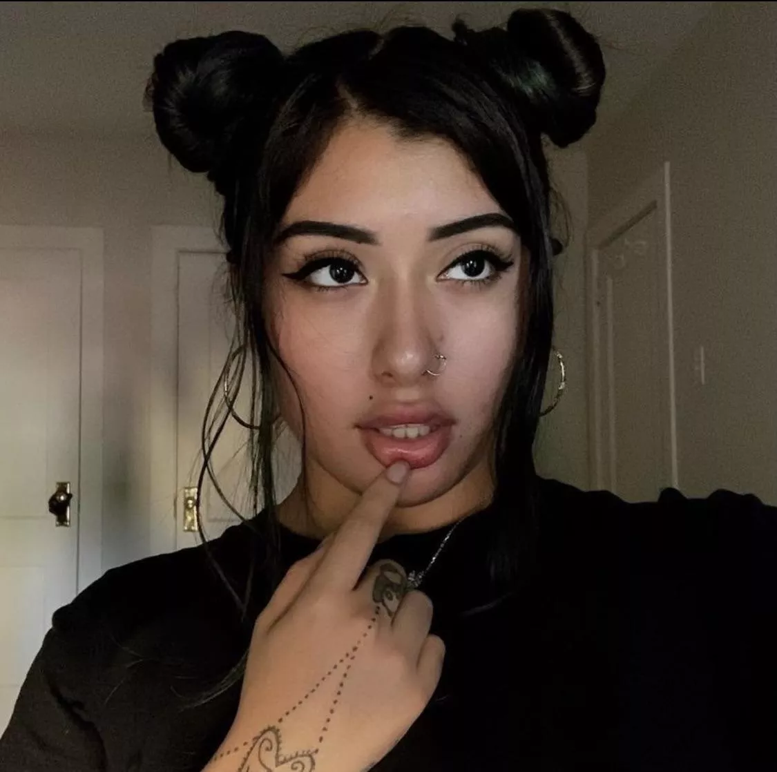 Trib for nudes kik mami_simba Trib for nudes kik mami_simba