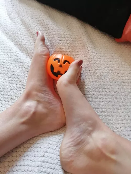 Trick or Treat ππ§‘π» Trick or Treat ππ§‘π»