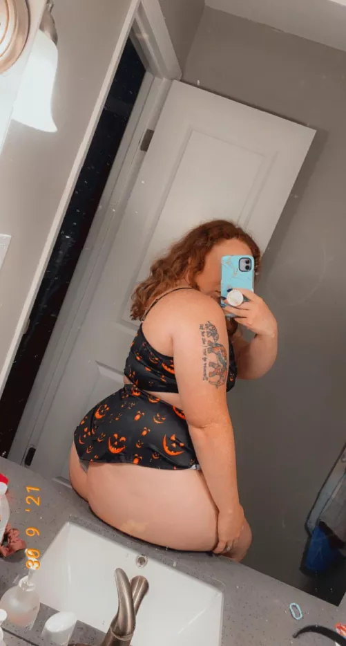 trick or treat🎃🧡 trick or treat🎃🧡