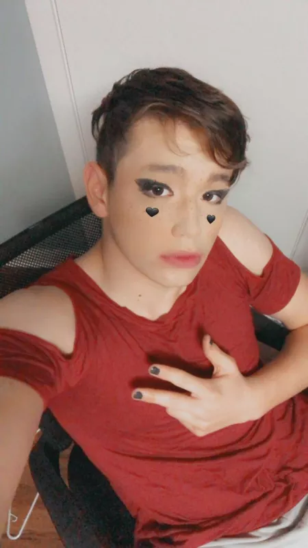 Tried a bigger eyeliner today 🖤❤️🖤❤️🖤 Tried a bigger eyeliner today 🖤❤️🖤❤️🖤