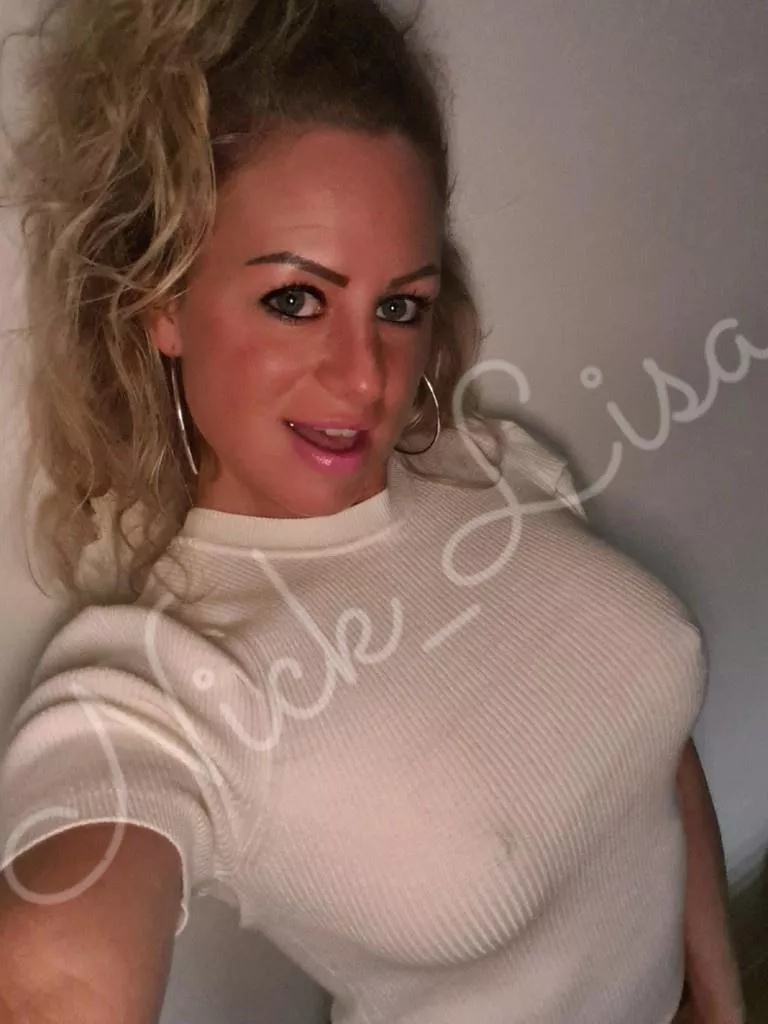 Tried braless. It's so liberating. Thing about going full time