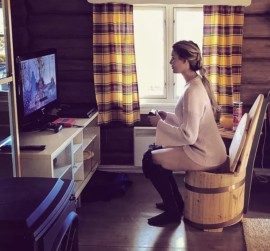 True gamers don't let bathroom needs get in the way of playtime True gamers don't let bathroom needs get in the way of playtime