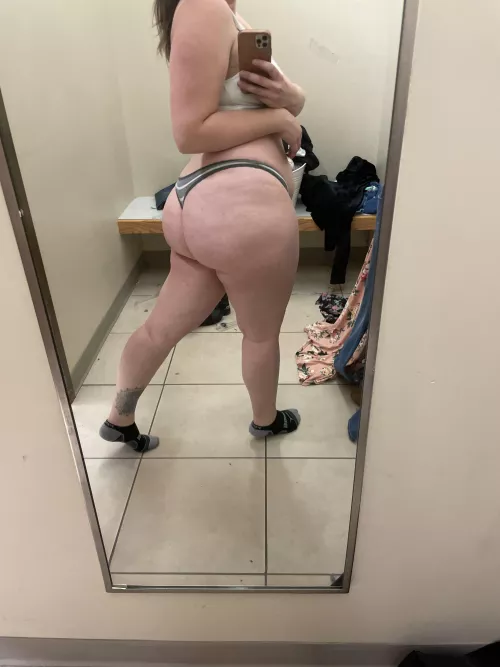 Trying on new jeans cause nothing fits my growing ass 😂