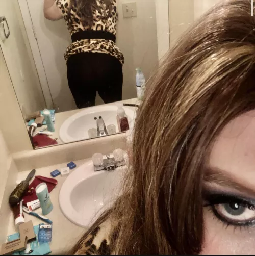 Trying out showing my booty! First timeβ¦